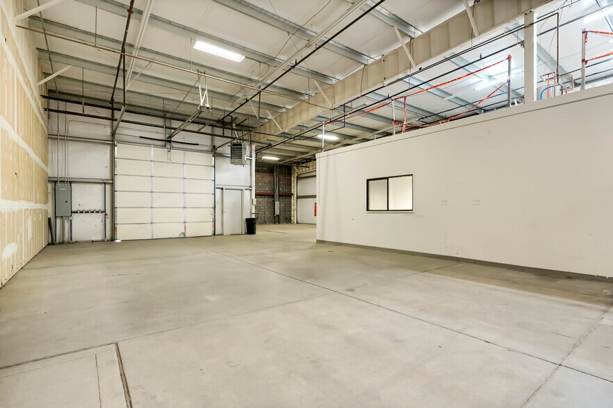 More Photos Of 1740 Skyway Dr, Longmont Warehouse For Sale