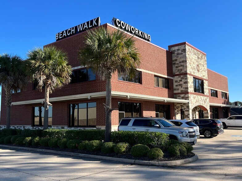 More Photos Of 96 Beach Walk Blvd, Conroe Medical For Lease