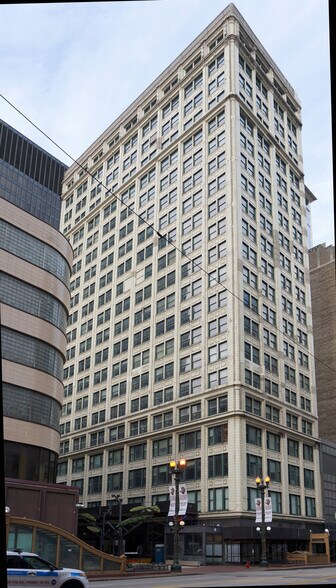 More Photos Of 202-220 South State Street, Chicago Specialty For Sale