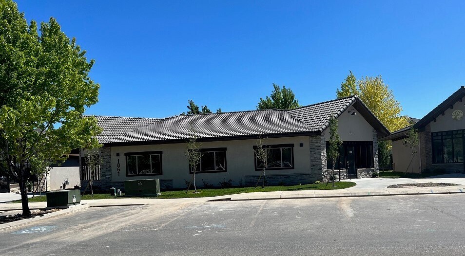 More Photos Of 1921 E Overland Rd, Meridian Office For Lease
