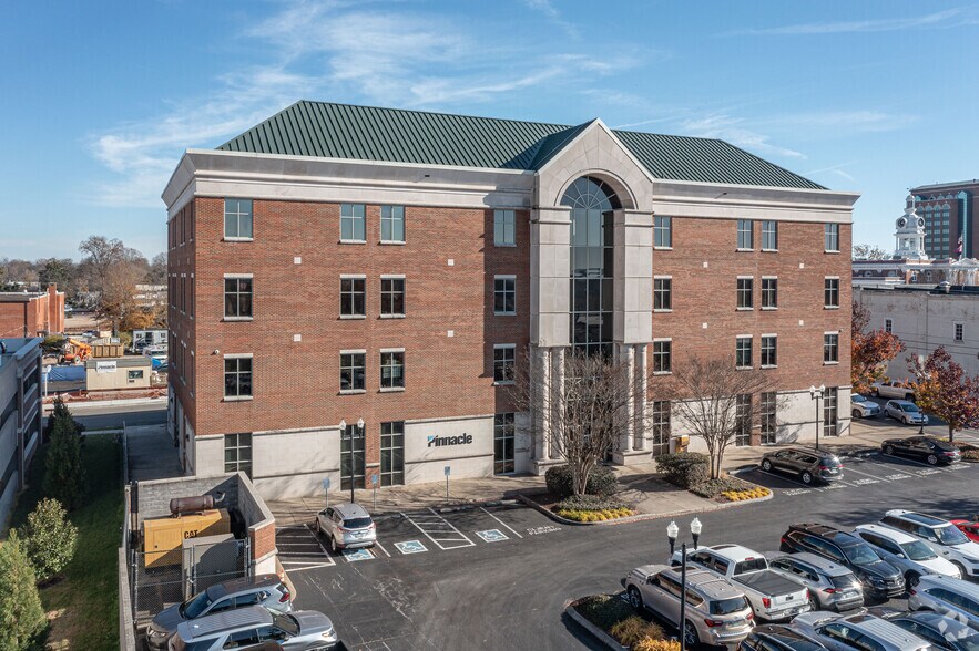 More Photos Of 214 W College St, Murfreesboro Office For Sale