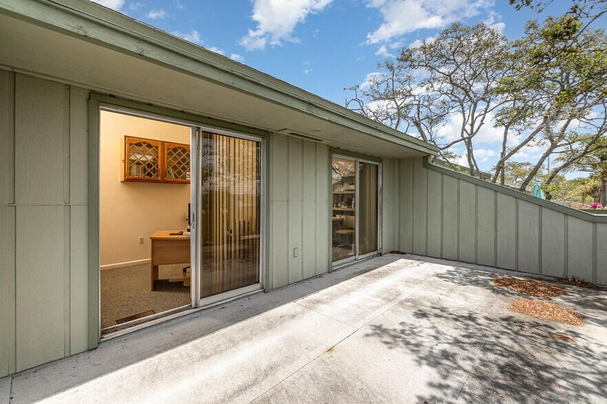 More Photos Of 1250 W Eau Gallie Blvd, Melbourne Medical For Sale