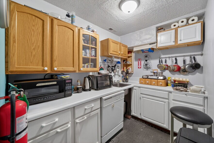 More Photos Of Church St, Winfield General Retail For Sale