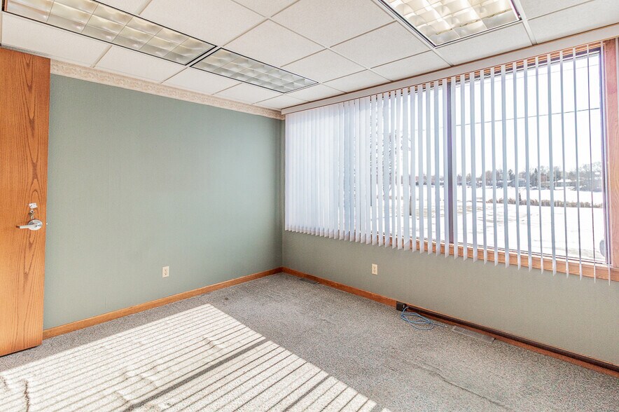 More Photos Of 132 E Main St, Hortonville Bank For Sale