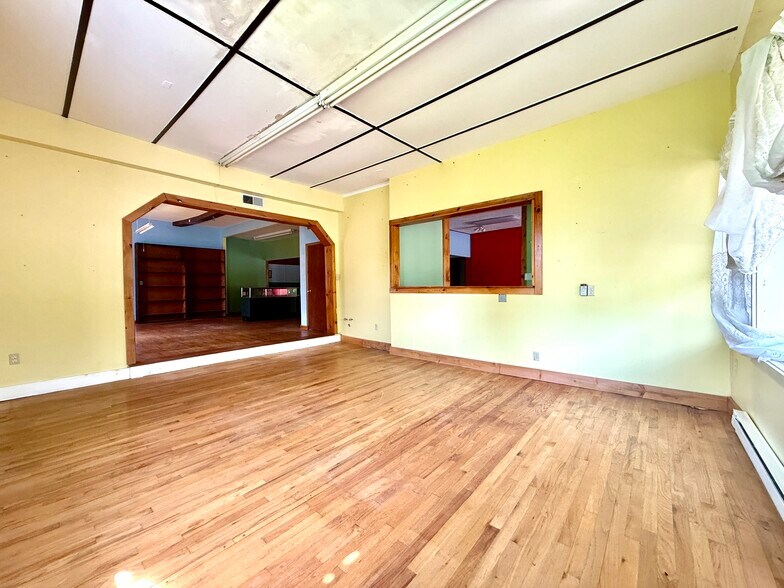 More Photos Of 5085 Route 23A, Haines Falls Flex For Sale