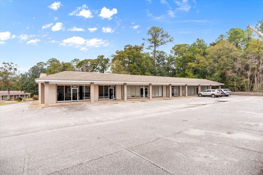 Primary Photo Of 4080-4088 Government Blvd, Mobile Office For Sale