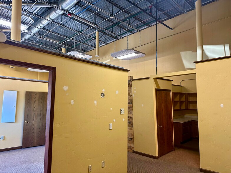 More Photos Of 2670 Copper Ridge Cir, Steamboat Springs Warehouse For Lease