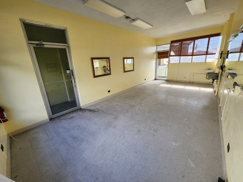 More Photos Of 1989-1997 Pauoa Rd, Honolulu Storefront Retail Residential For Lease