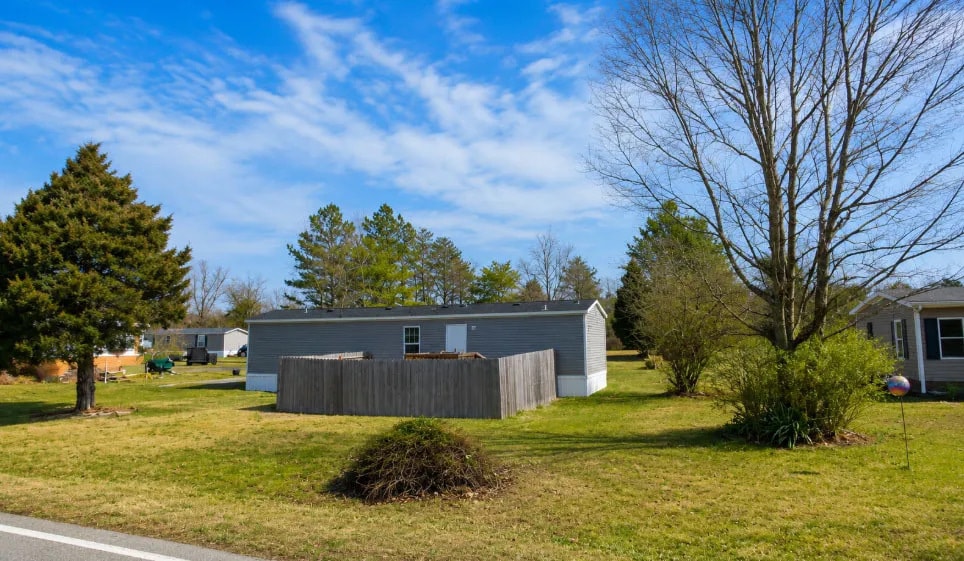 Primary Photo Of 104 Lakisha Ct, Madison Manufactured Housing Mobile Home Park For Sale