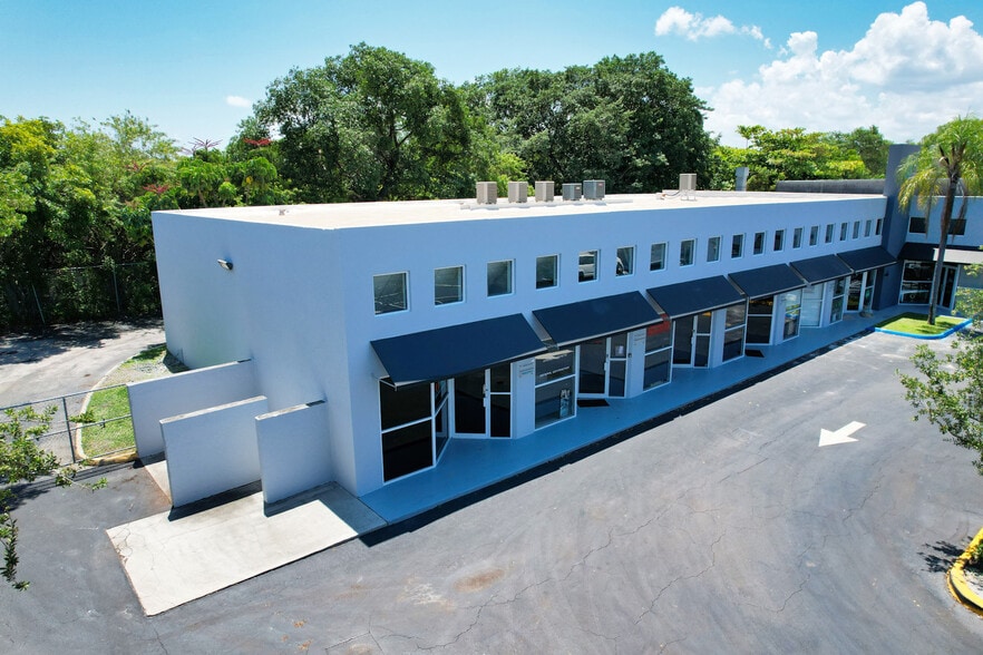 More Photos Of 1249 Stirling Rd, Dania Beach Unknown For Lease