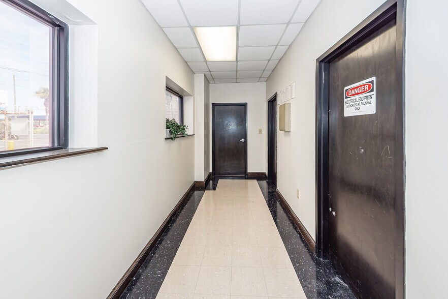 More Photos Of 3567 Meeting Street Rd, North Charleston Unknown For Lease