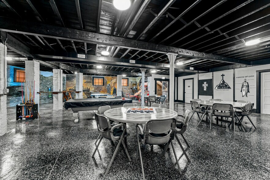 More Photos Of 908 Market St, Beaver Religious Facility For Sale