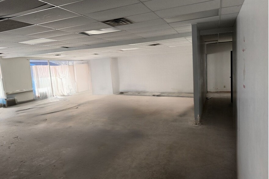 More Photos Of 1431-1439 NW Silver Lake Rd, Saint Paul Unknown For Lease