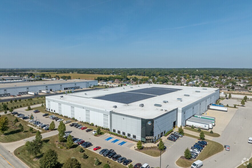 More Photos Of 2301 W Haven Ave, New Lenox Warehouse For Lease