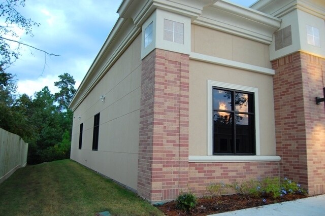 More Photos Of 8101 Kuykendahl Rd, The Woodlands Office For Lease