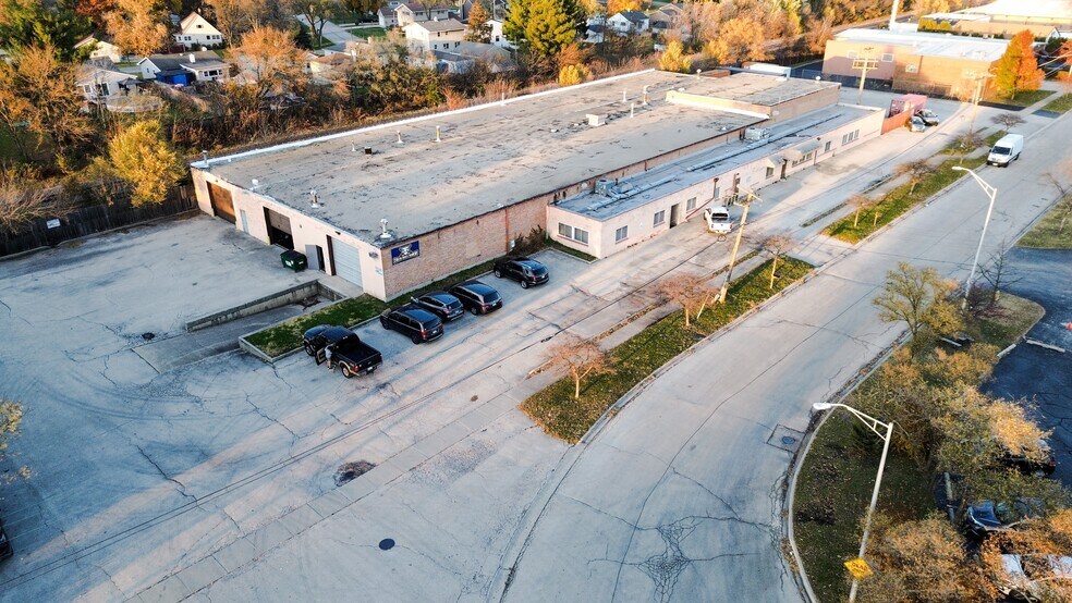 Primary Photo Of 600-612 E Western Ave, Lombard Manufacturing For Lease