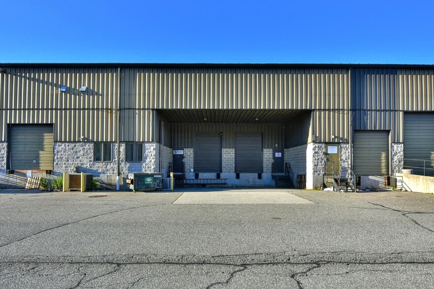 More Photos Of 230 West Parkway, Pompton Plains Flex For Sale