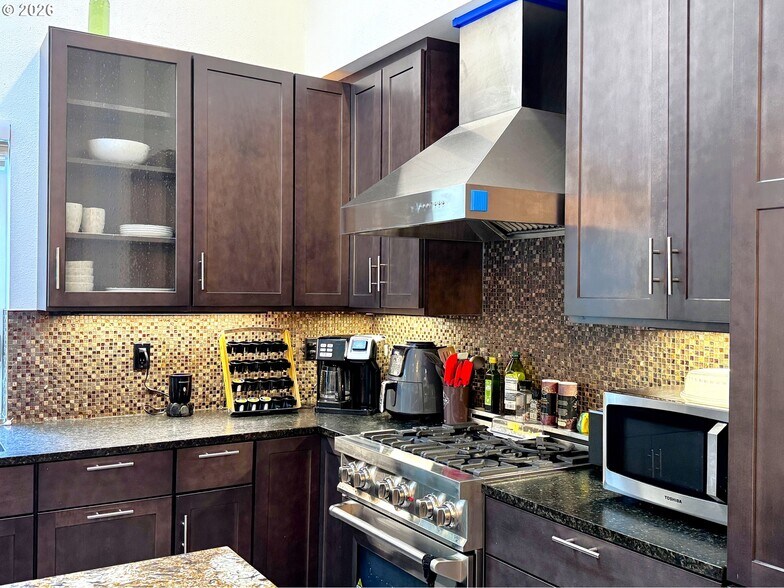 More Photos Of 94353 Leith Rd, Gold Beach Apartments For Sale