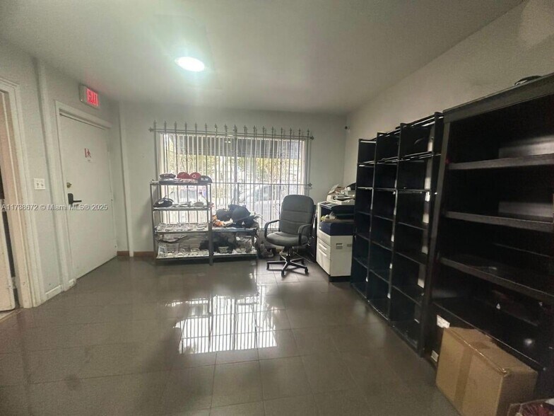 More Photos Of 1751 38th Pl. Unit 1004A Pl, Hialeah Flex For Sale