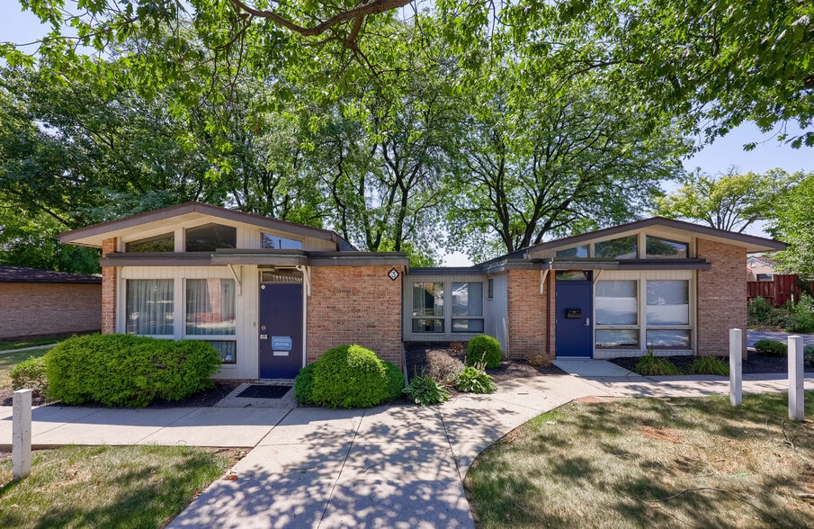 Primary Photo Of 624 Cornwall Rd, Lebanon Office For Sale