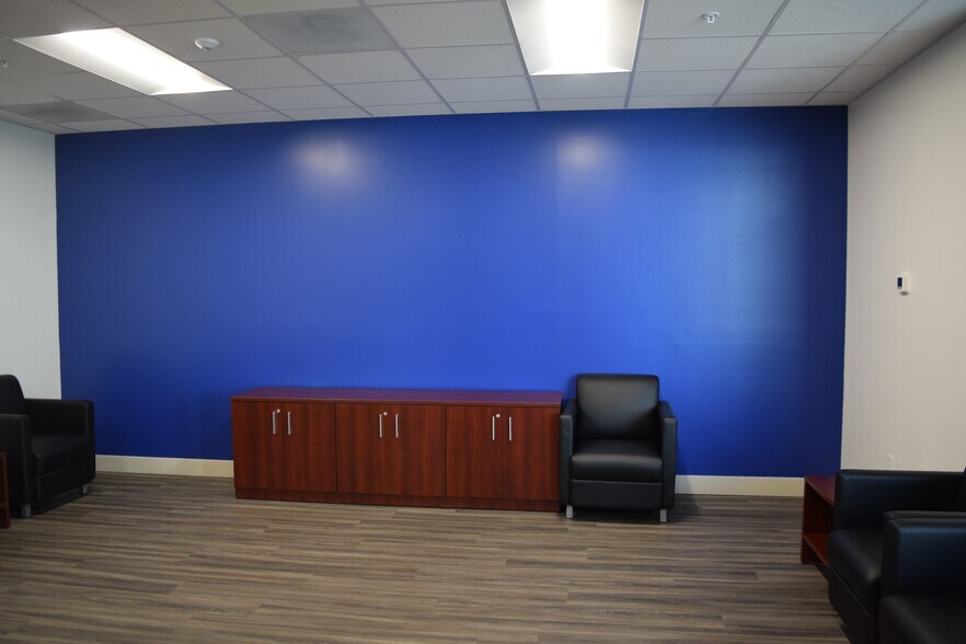 More Photos Of 1280 US Highway 41 Byp S, Venice Auto Dealership For Sale