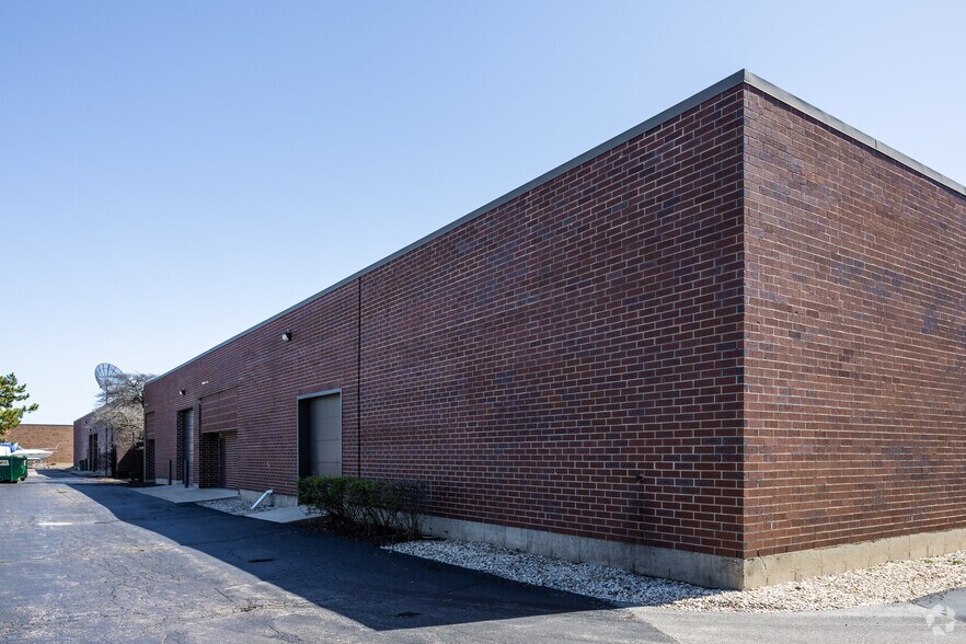 More Photos Of 101 Messner Dr, Wheeling Warehouse For Lease