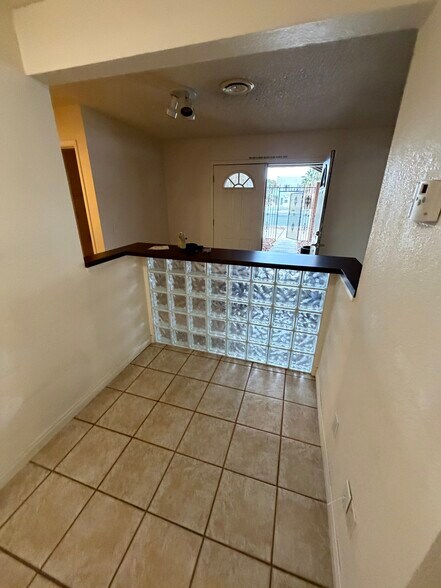 More Photos Of 5257 S Eastern Ave, Las Vegas Office For Sale