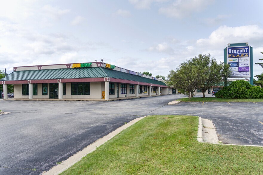 More Photos Of 1641 Commanche Ave, Green Bay Storefront For Sale