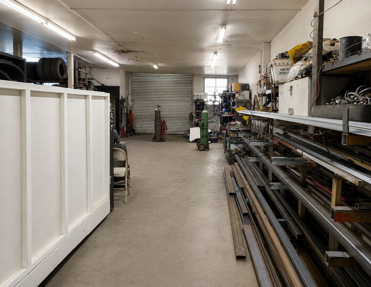 More Photos Of 7318 S Vermont Ave, Los Angeles Freestanding For Lease