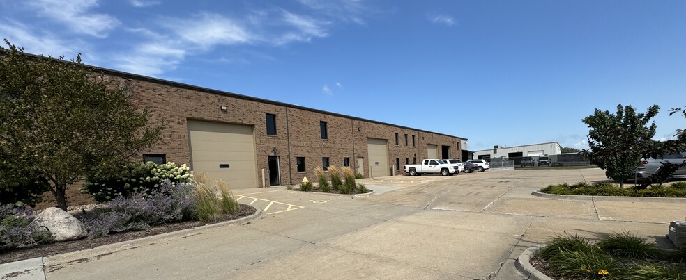 More Photos Of 1125 SE Westbrooke Dr, Waukee Warehouse For Lease
