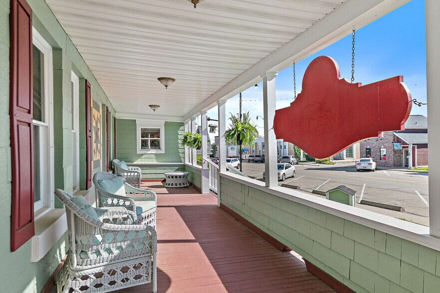 More Photos Of 290 S State St, Hampshire Storefront Retail Office For Sale