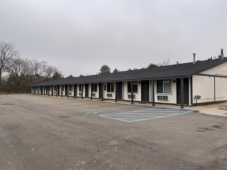 More Photos Of 4380 W Pierson Rd, Flint Apartments For Sale