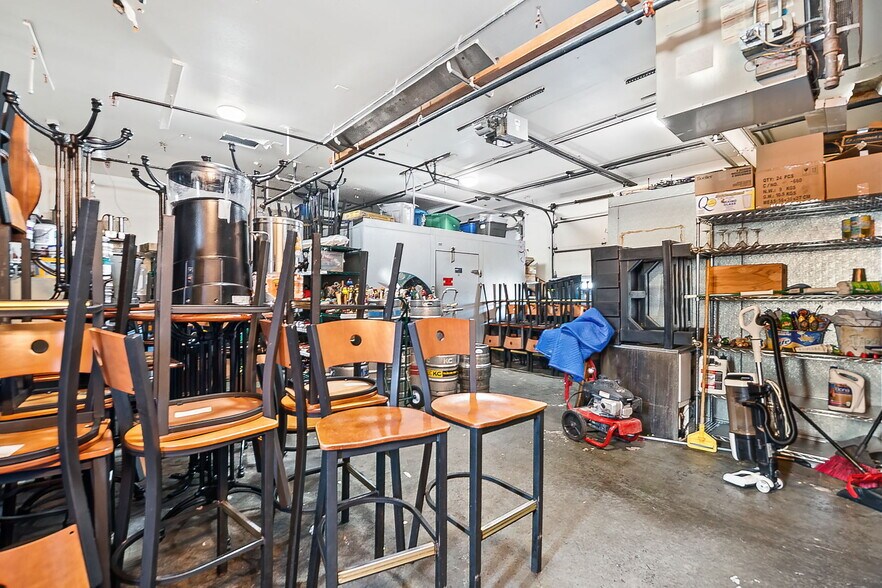 More Photos Of 380 Coal St, Wilkes Barre Freestanding For Lease