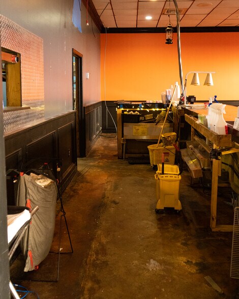 More Photos Of 2213 S Caraway Rd, Jonesboro Restaurant For Lease