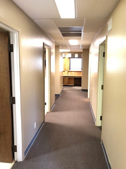 More Photos Of 204 McCollum St, Laramie Medical For Lease