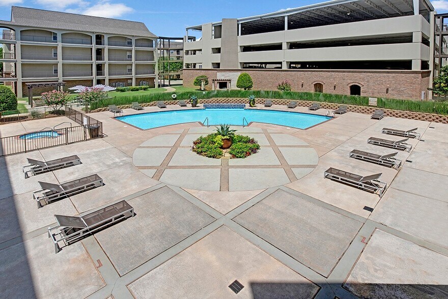 More Photos Of 301-409 N Walker Ave, Oklahoma City Apartments For Lease