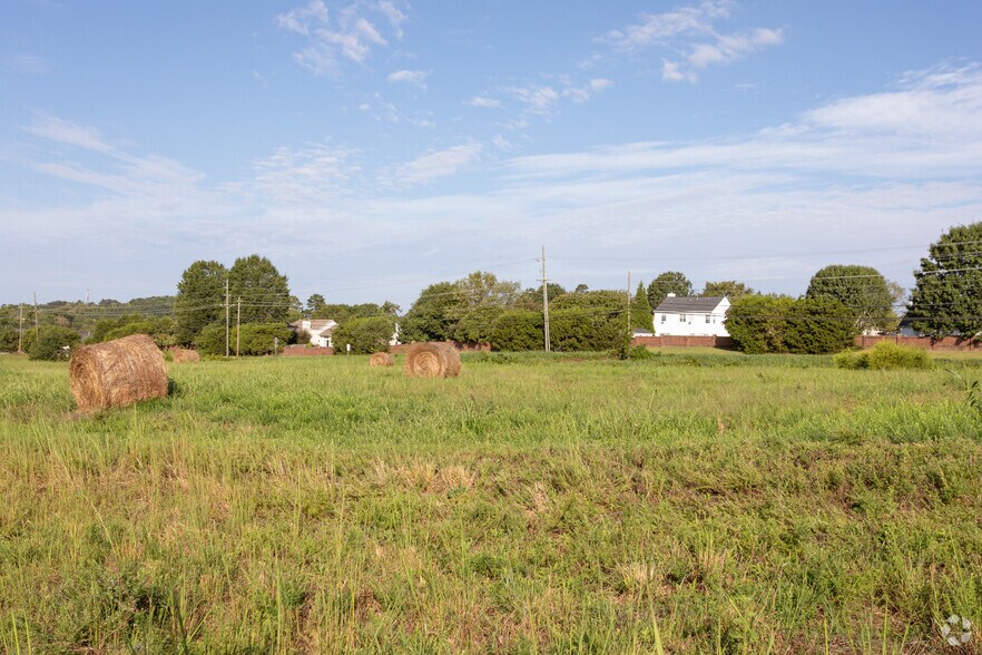 More Photos Of 5303 Poplar Tent Rd, Concord Land For Lease