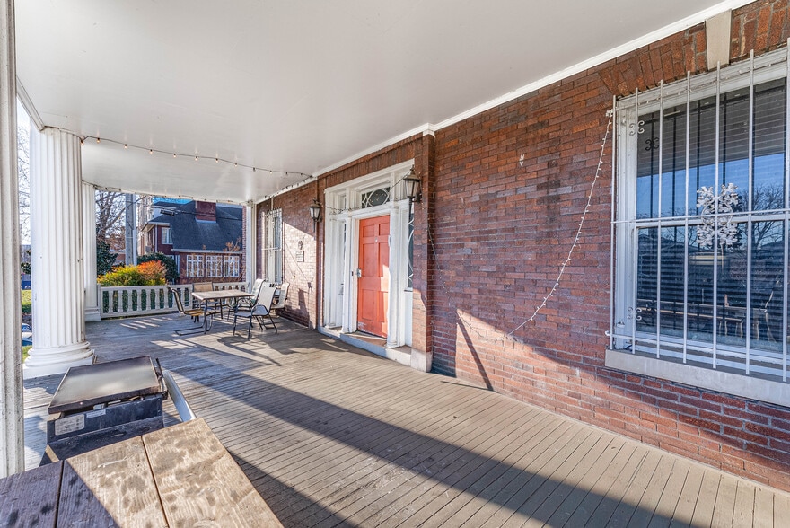 More Photos Of 1733 W Clinch Ave, Knoxville Apartments For Sale