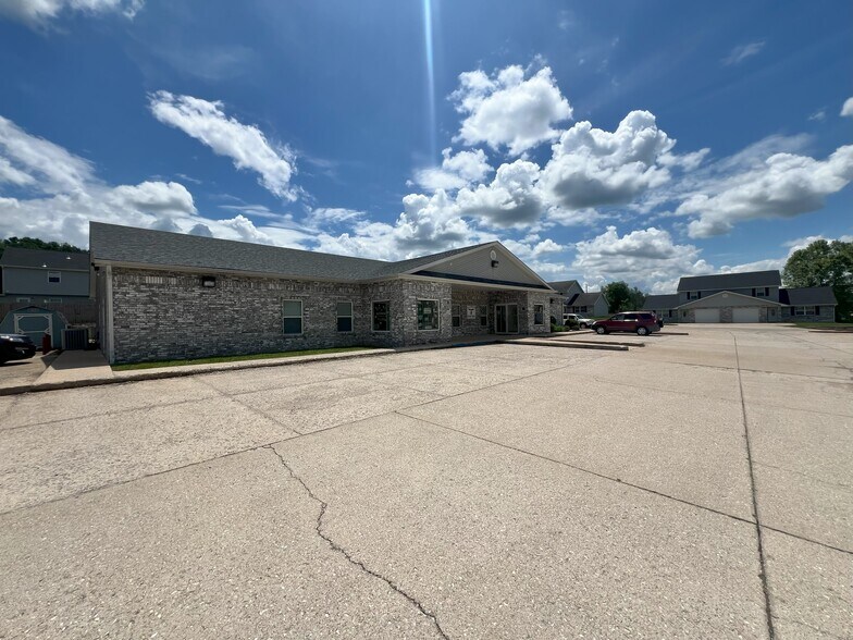 More Photos Of 19788 Sackett Ln, Waynesville Office For Sale