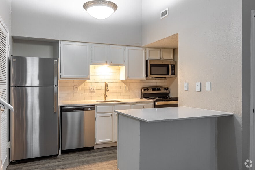More Photos Of 3304 Golden Rd, Tyler Apartments For Sale