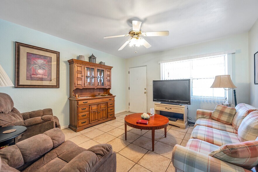 More Photos Of 1803 Gulf Blvd, Indian Rocks Beach Hotel For Sale