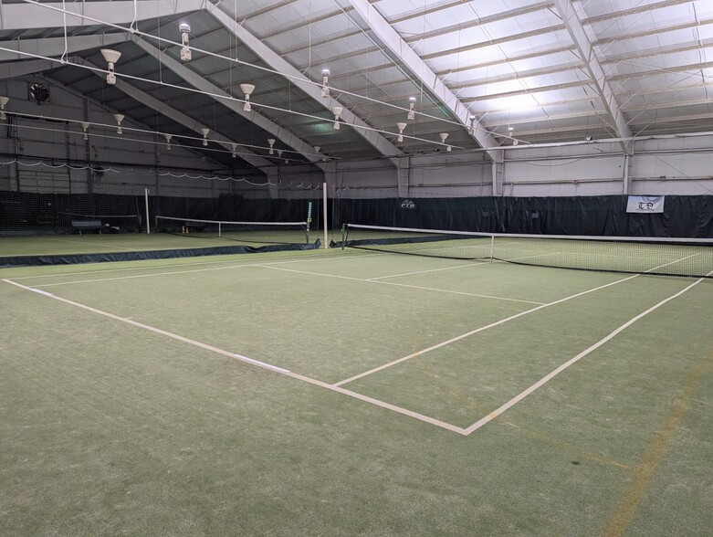 More Photos Of 424 Country Club Rd, Johnstown Golf Course Driving Range For Sale