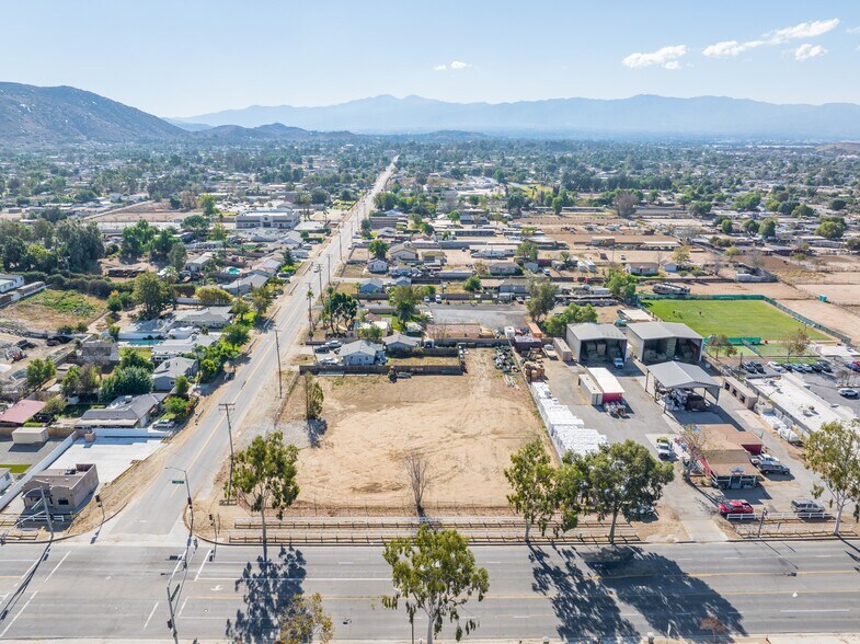 More Photos Of 1100 6th St, Norco Land For Sale