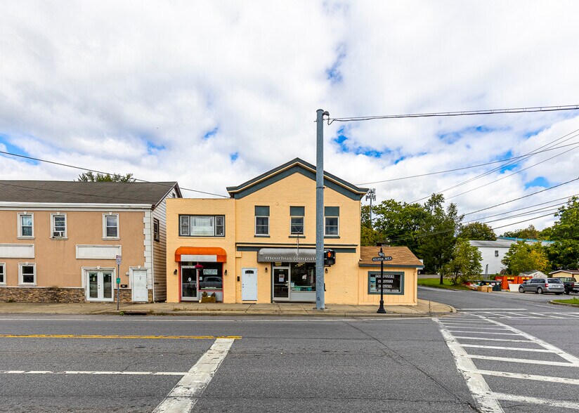 More Photos Of 141 Ulster Ave, Saugerties Storefront Retail Residential For Sale
