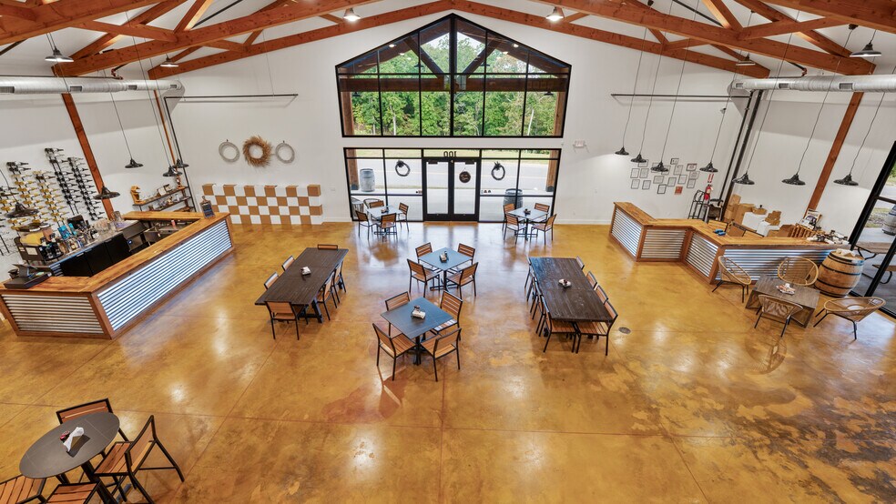 More Photos Of 100 Grand Vintners Lane, Lake Ozark Specialty For Sale
