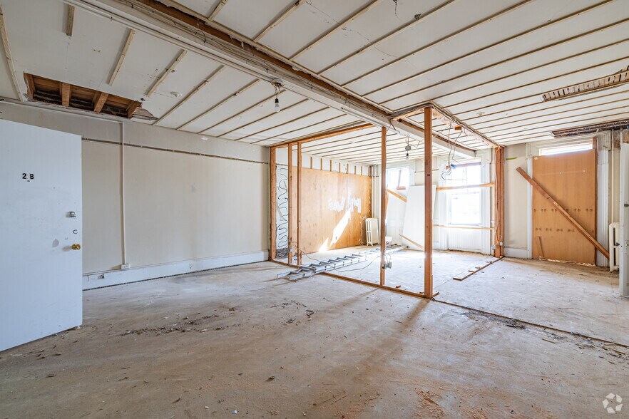 More Photos Of 2 E Main St, Freehold General Retail For Sale