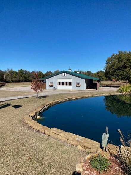More Photos Of 6701 NW 178th St, Edmond Flex For Sale