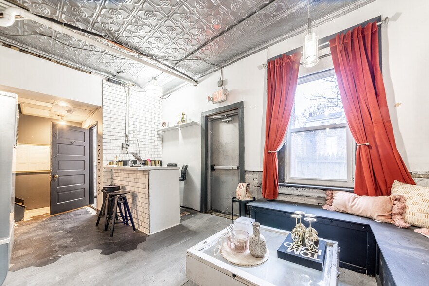 More Photos Of 827 E Warrington Ave, Pittsburgh Flex For Lease