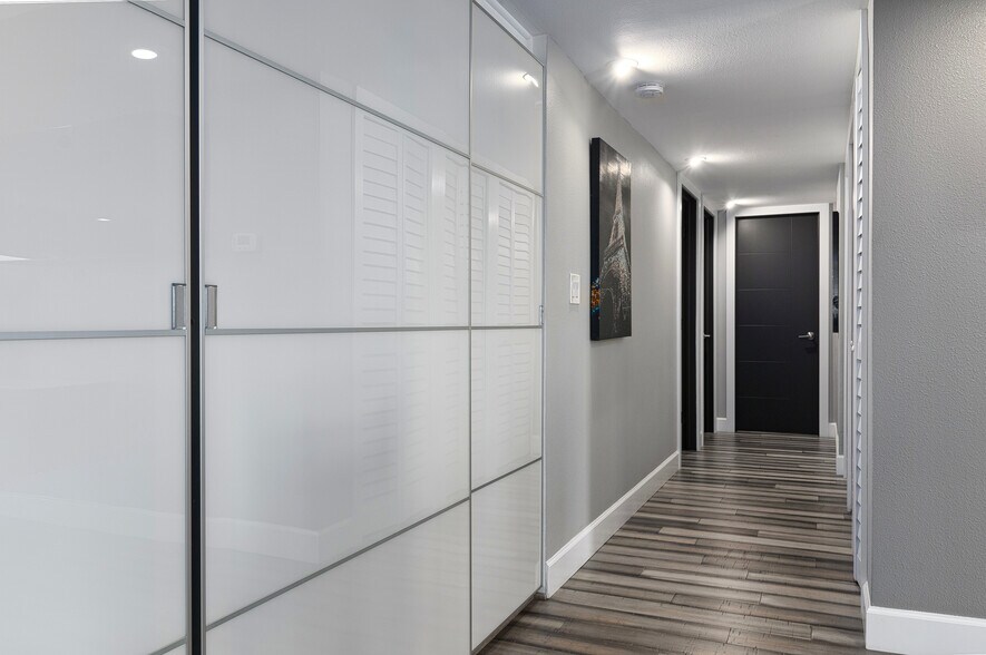 More Photos Of 125 110th Ave, Treasure Island Apartments For Sale