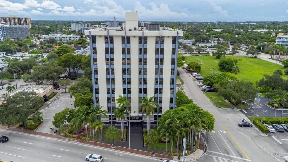 More Photos Of 12550 Biscayne Blvd, North Miami Medical For Sale